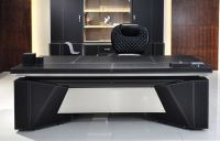 Luxusní kancelářský stůl pro velkého bosa